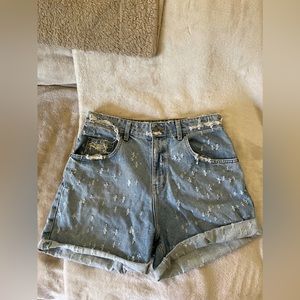 (NWOT) Carmar Distressed High Waisted Shorts Size 27
